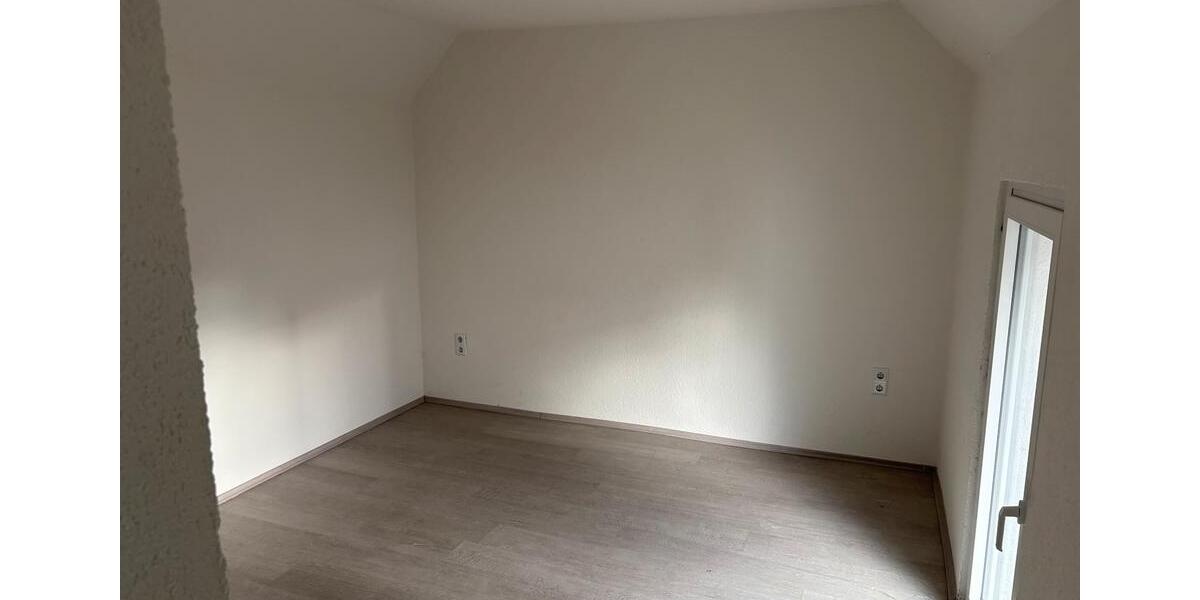 Erdgeschoßwohnung Wetzlar - 3 Zimmer, 80 m&sup2;, 850&euro; | Angebot:25945190
