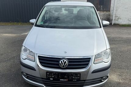 VW Touran 295.000 km 3.200 &euro; Hungen 35410