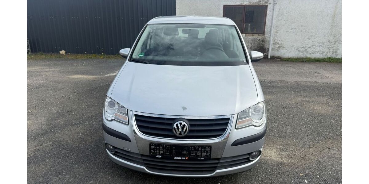 VW Touran 295.000 km 3.200 &euro; Hungen 35410