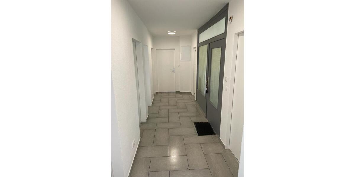 Etagenwohnung Gießen Allendorf - 1 Zimmer, 140 m&sup2;, 300&euro; | Angebot:26677555
