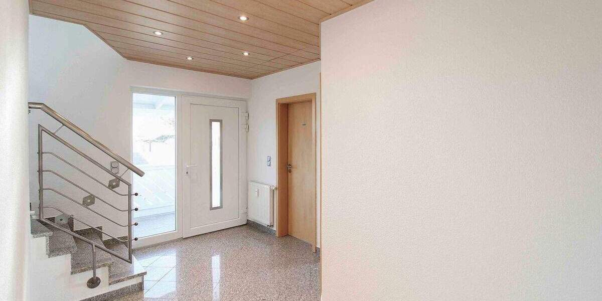 Einfamilienhaus Sinn Fleisbach - 9 Zimmer, 449.000&euro; | Angebot:25681477