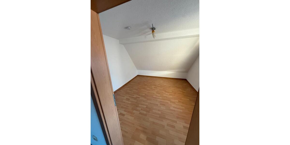 Dachgeschoßwohnung Aßlar - 2 Zimmer, 48 m&sup2;, 650&euro; | Angebot:25268415