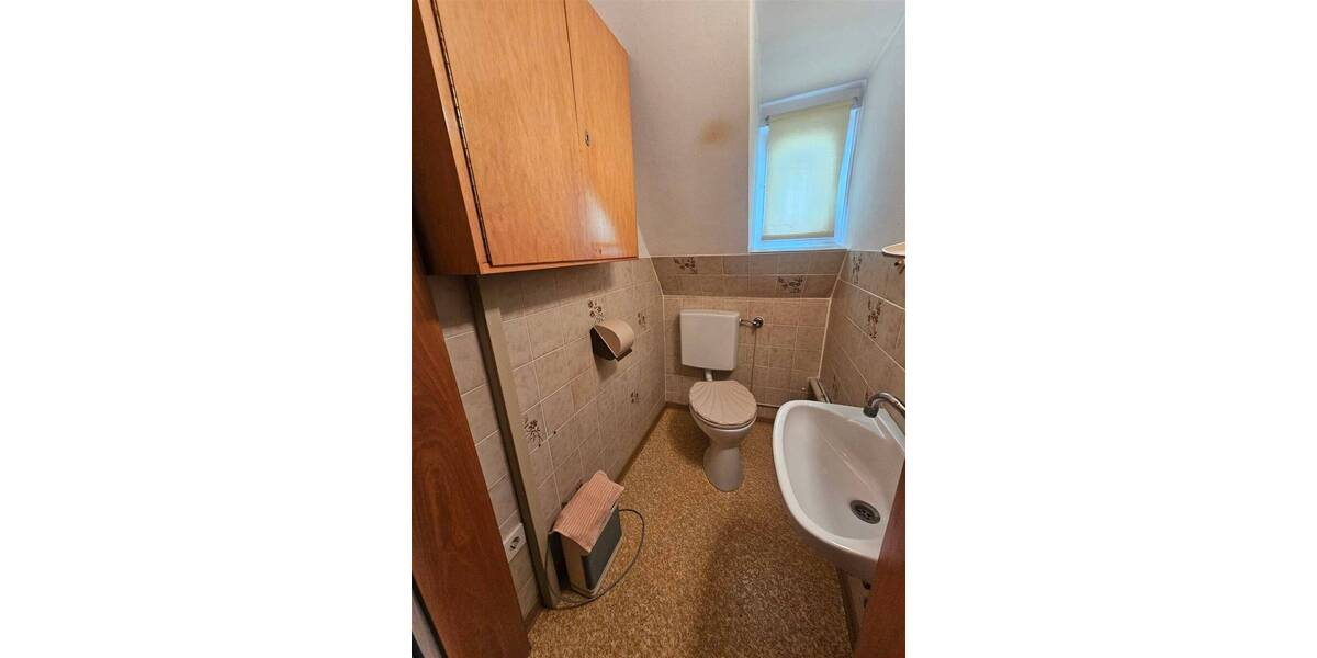 Mehrfamilienhaus, Wohnhaus Bad Endbach - 7 Zimmer, 160 m&sup2;, 269.000&euro; | Angebot:26702901