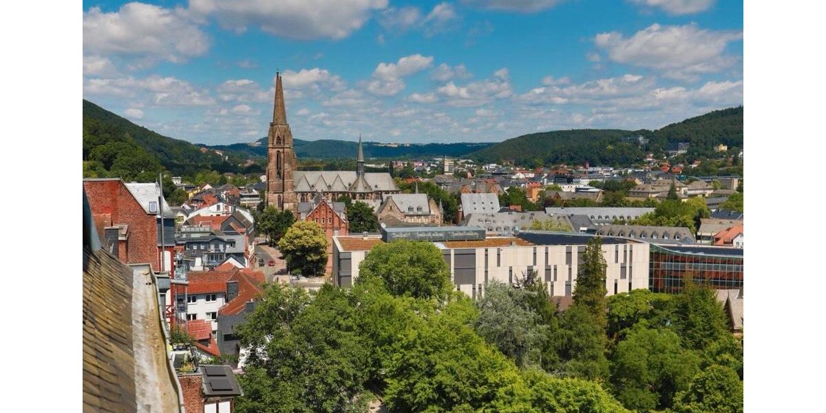Dachgeschoßwohnung Marburg - 3 Zimmer, 110 m&sup2;, 510&euro; | Angebot:25876453