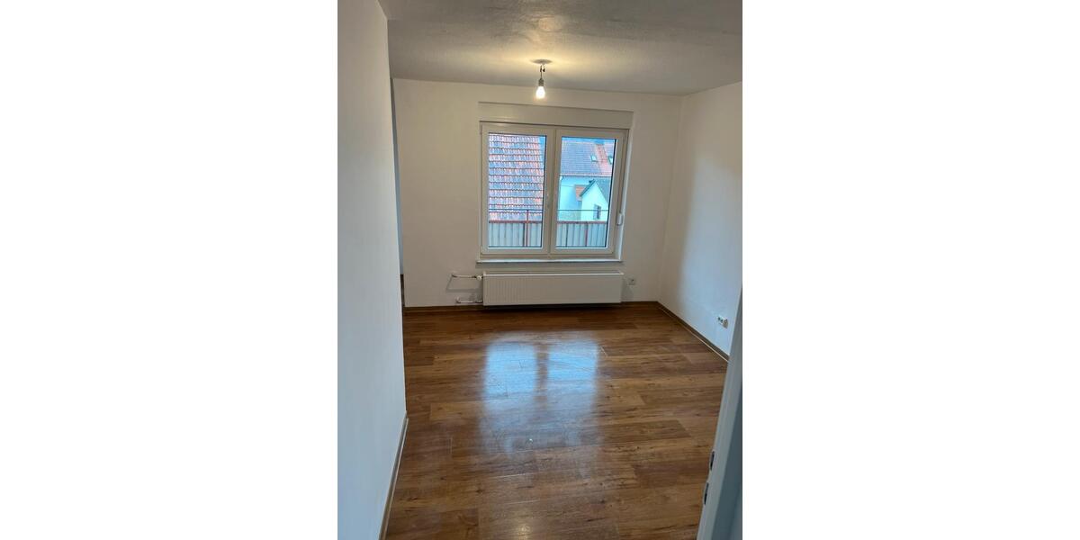 Etagenwohnung Amöneburg - 9 Zimmer, 200 m&sup2;, 1.400&euro; | Angebot:25613866