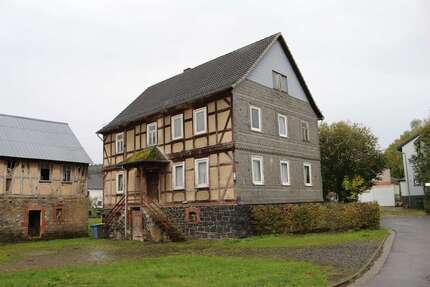 Haus Gladenbach - 8 Zimmer, 160 m&sup2;, 179.000&euro; | Angebot:25455828