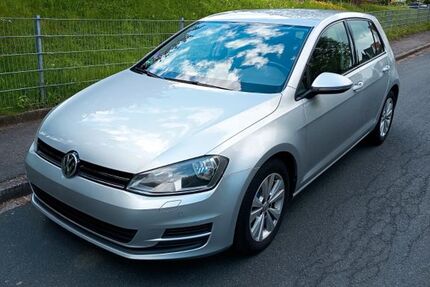 VW Golf 95.000 km 9.800 &euro; Wetzlar 35582