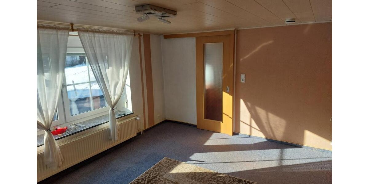 Etagenwohnung Greifenstein - 6 Zimmer, 100 m&sup2;, 450&euro; | Angebot:25947883