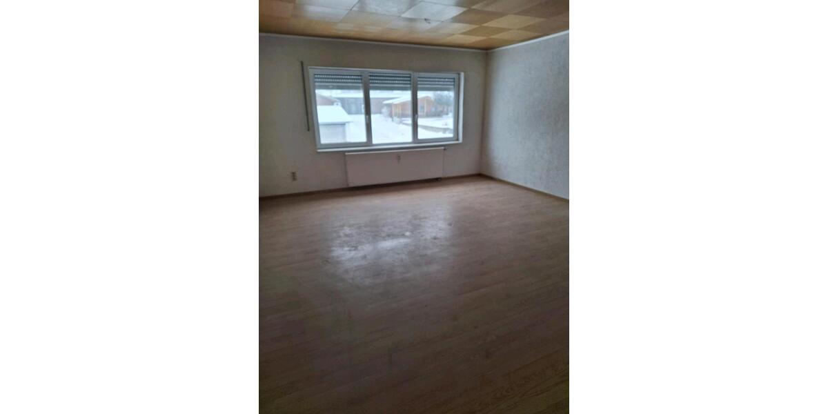 Etagenwohnung Gladenbach - 3 Zimmer, 80 m&sup2;, 650&euro; | Angebot:25994555