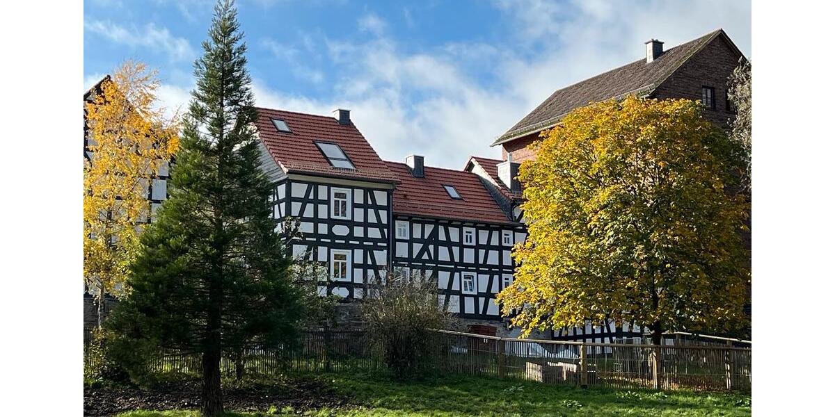 Dachgeschoßwohnung Marburg - 2 Zimmer, 95 m&sup2;, 950&euro; | Angebot:26025968