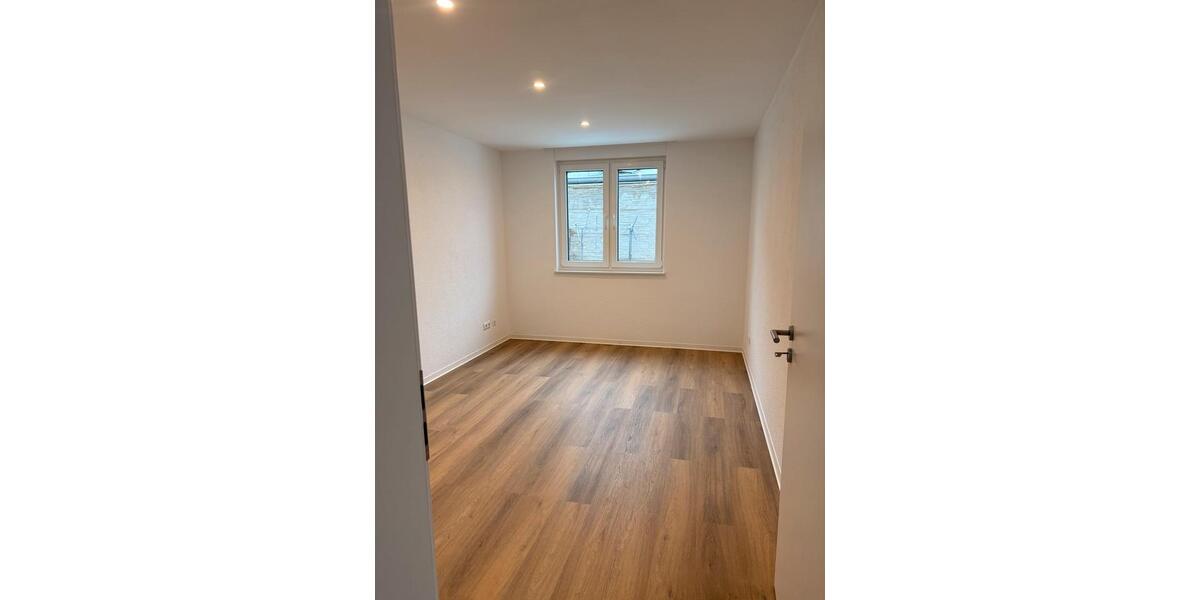 Etagenwohnung Fronhausen - 3 Zimmer, 65 m&sup2;, 1.100&euro; | Angebot:24454692