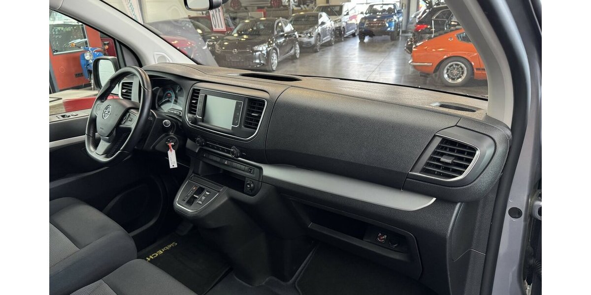 Opel Zafira Life -e Selection M 75kWh 9 Sitzer CAM 29.800 km 31.990 &euro; Lich 35423