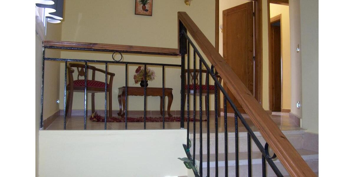 Villa Laubach - 4 Zimmer, 220 m&sup2;, 150.000&euro; | Angebot:19584994