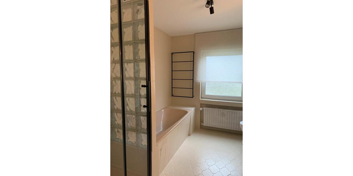 Etagenwohnung Gladenbach - 3 Zimmer, 90 m&sup2;, 780&euro; | Angebot:25844426