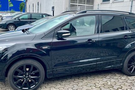 Ford Kuga 96.000 km 12.600 &euro; Wetzlar 35580