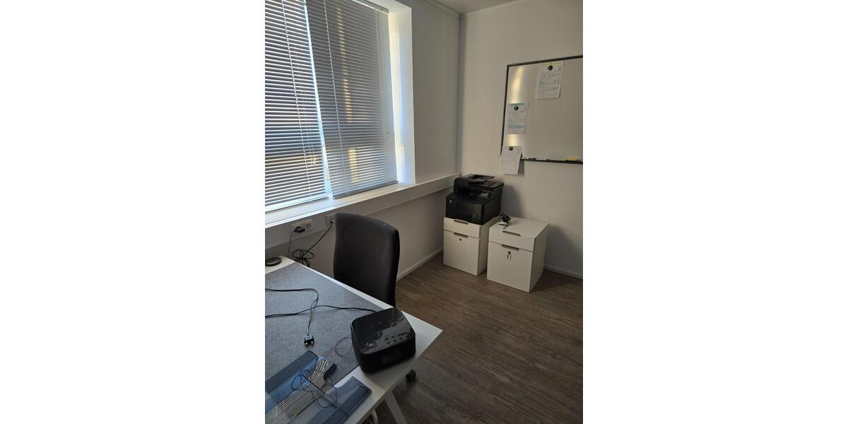 Einfamilienhaus Bad Nauheim - 8 Zimmer, 380 m&sup2;, 410.000&euro; | Angebot:24309600