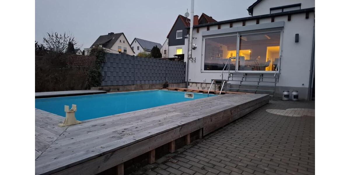 Einfamilienhaus Aßlar - 8 Zimmer, 270 m&sup2;, 630.000&euro; | Angebot:25392335