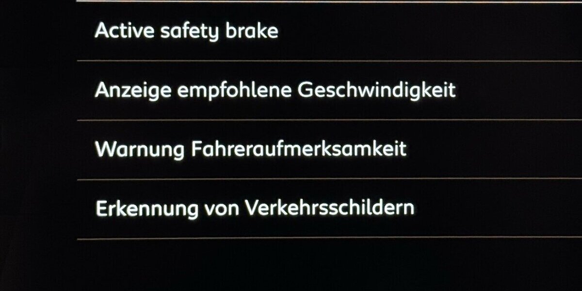 Peugeot 5008 GT 130 Black Edition EAT8 Panoramadach 17.300 km 26.620 &euro; Lich 35423