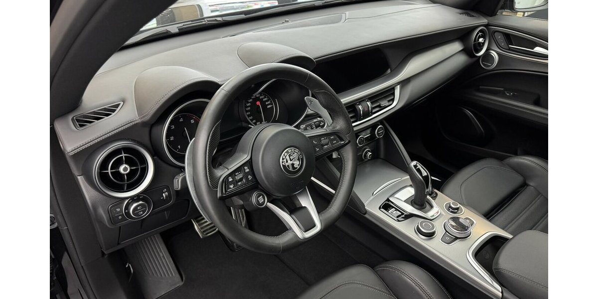 Alfa Romeo Stelvio 2.2 D Veloce Q4 1.Hand Panodach 37.600 km 35.320 &euro; Lich 35423