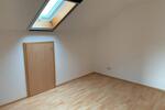 Dachgeschoßwohnung Reiskirchen - 3 Zimmer, 82 m&sup2;, 560&euro; | Angebot:25804446