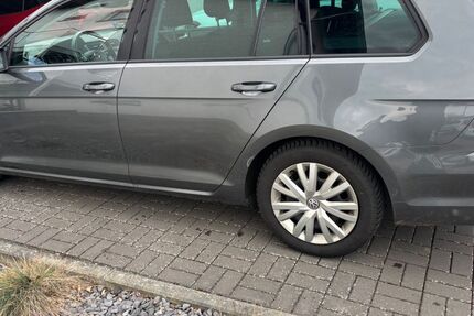 VW Golf 112.700 km 15.000 &euro; Münzenberg 35516