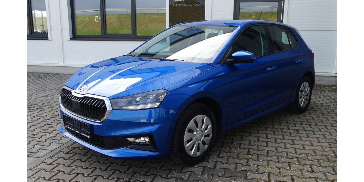 Skoda Fabia 52.408 km 12.990 &euro; Amöneburg-Roßdorf 35287