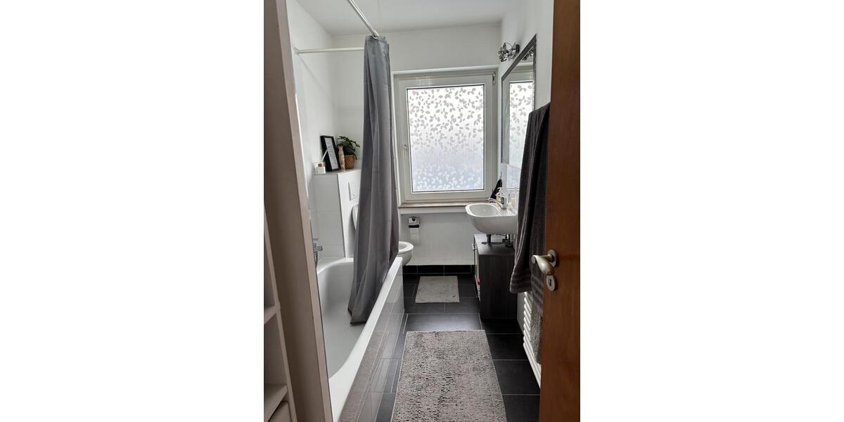 Etagenwohnung Gießen - 2 Zimmer, 65 m&sup2;, 1.070&euro; | Angebot:25873631