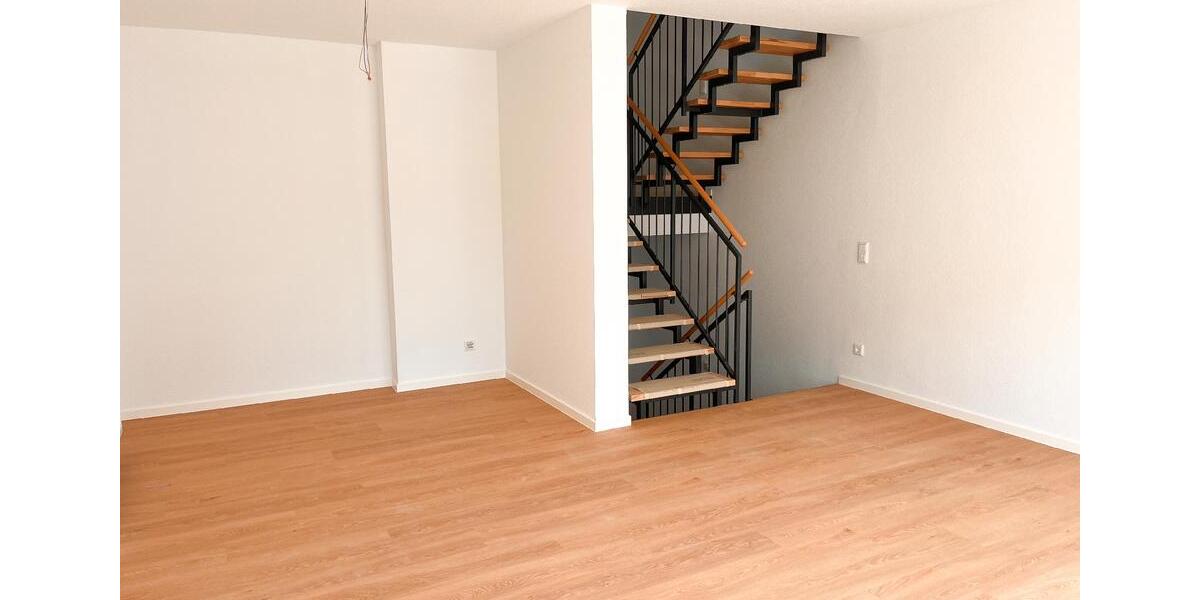 Reihenhaus Bad Endbach - 4 Zimmer, 153 m&sup2;, 1.190&euro; | Angebot:26381817