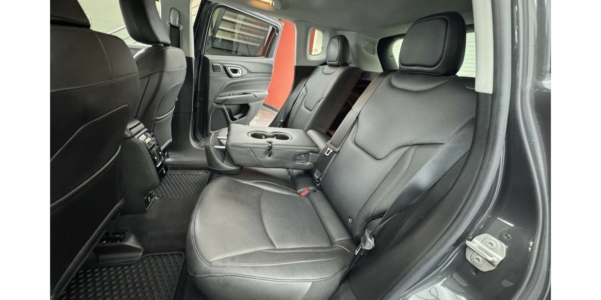 Jeep Compass Trailhawk Plug-In Hybrid 4WD 1.Hand LED 27.100 km 25.890 &euro; Lich 35423