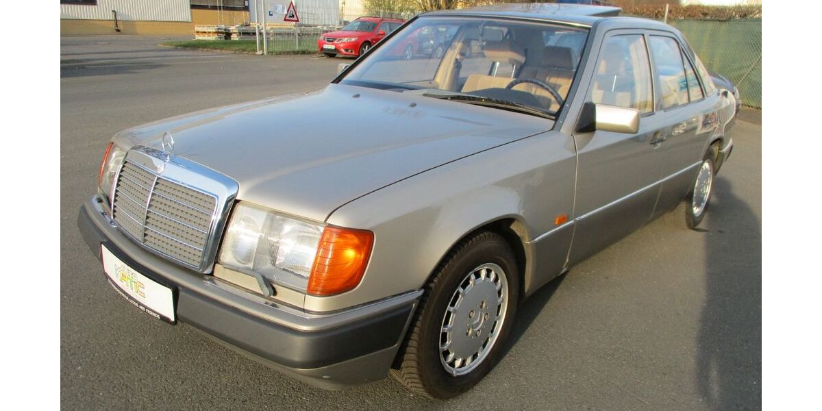 Mercedes-Benz 260 311.500 km 3.990 &euro; Lich 35423