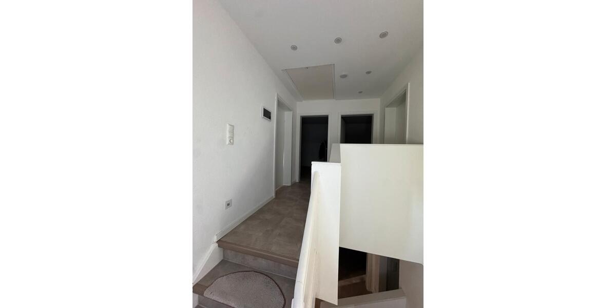 Einfamilienhaus Staufenberg - 2 Zimmer, 120 m&sup2;, 1.400&euro; | Angebot:25964506