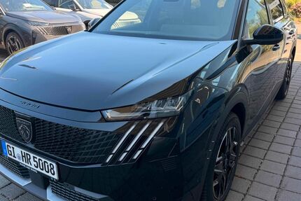 Peugeot 5008 7.500 km 39.800 &euro; Giessen 35394
