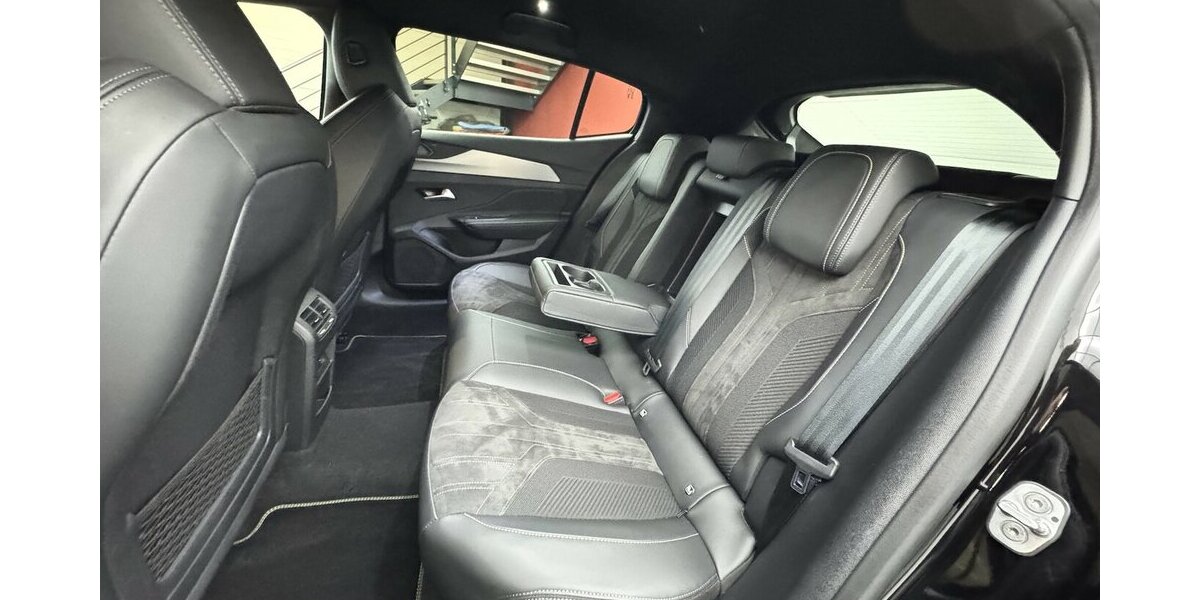 Peugeot 408 GT 145 Hybrid DSC6 Massage 360° Cam 21.700 km 26.990 &euro; Lich 35423