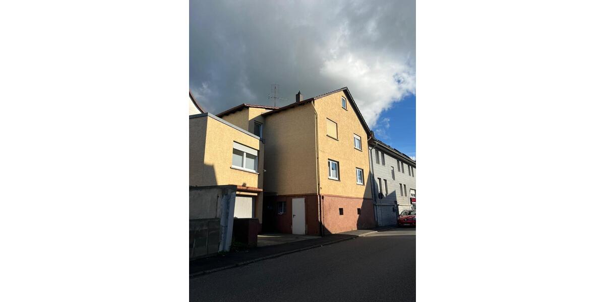 Etagenwohnung Staufenberg - 1 Zimmer, 15 m&sup2;, 315&euro; | Angebot:25845619