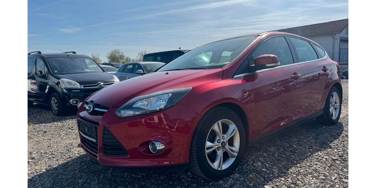 Ford Focus 77.598 km 6.799 &euro; Münzenberg Gambach 35516