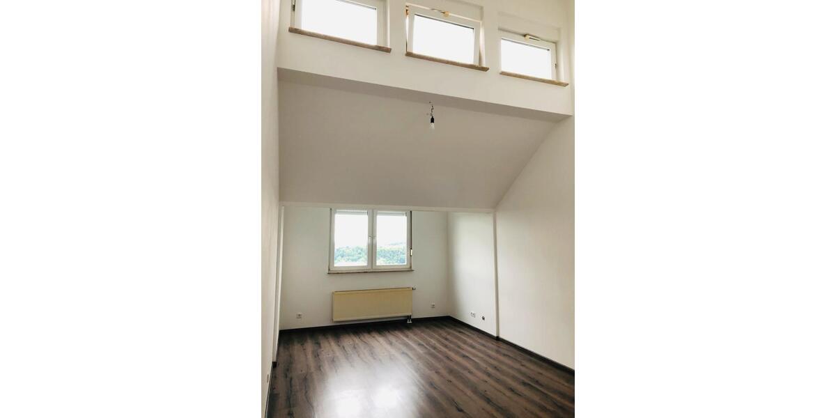 Dachgeschoßwohnung Solms - 2 Zimmer, 47 m&sup2;, 840&euro; | Angebot:23650244
