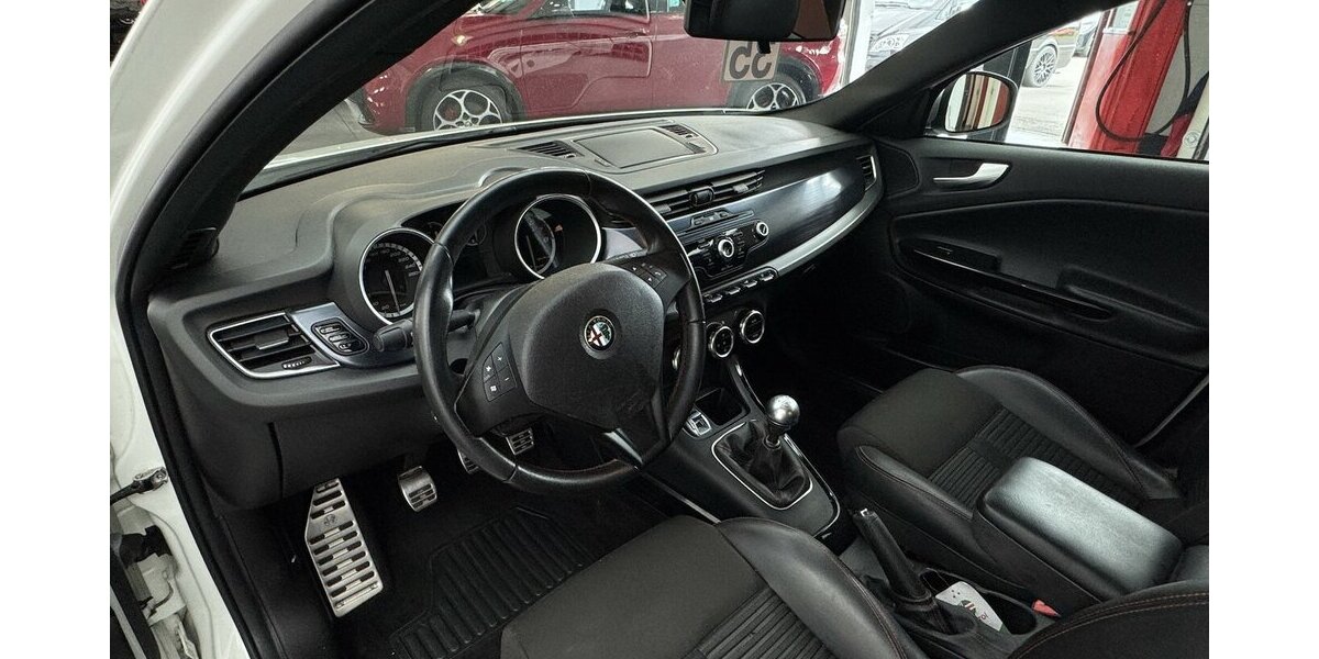 Alfa Romeo Giulietta 1750i Quadrifoglio Verde Motorschaden 154.100 km 4.300 &euro; Lich 35423