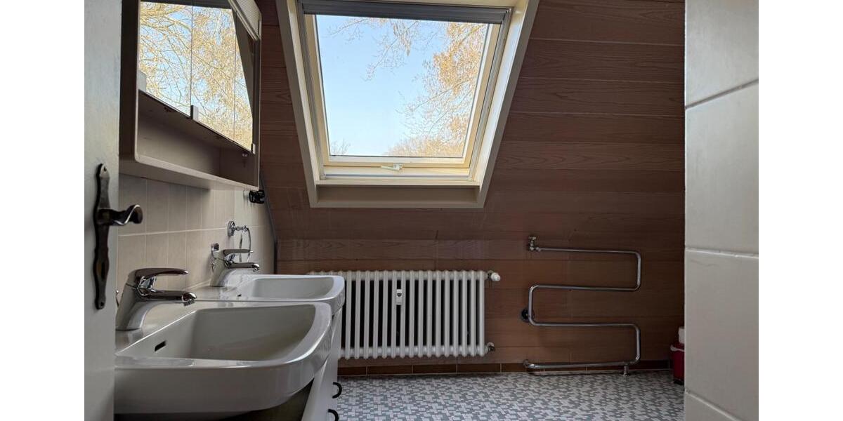 Dachgeschoßwohnung Linden - 3 Zimmer, 94 m&sup2;, 890&euro; | Angebot:25394449