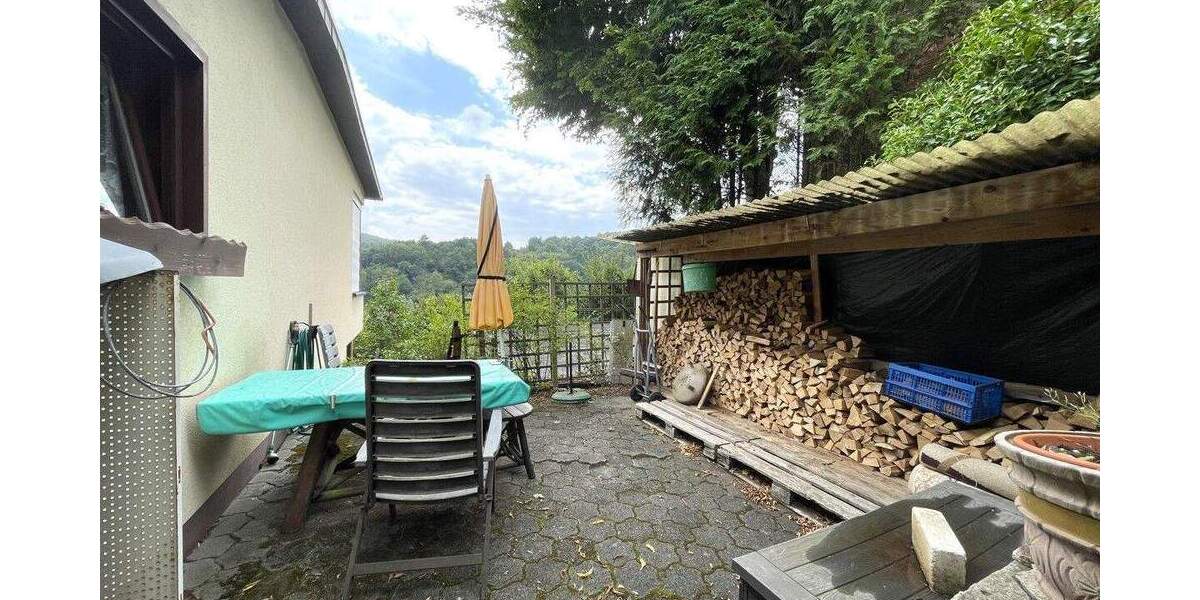Einfamilienhaus Herborn - Burg Burg - 4 Zimmer, 117 m&sup2;, 190.000&euro; | Angebot:25834775