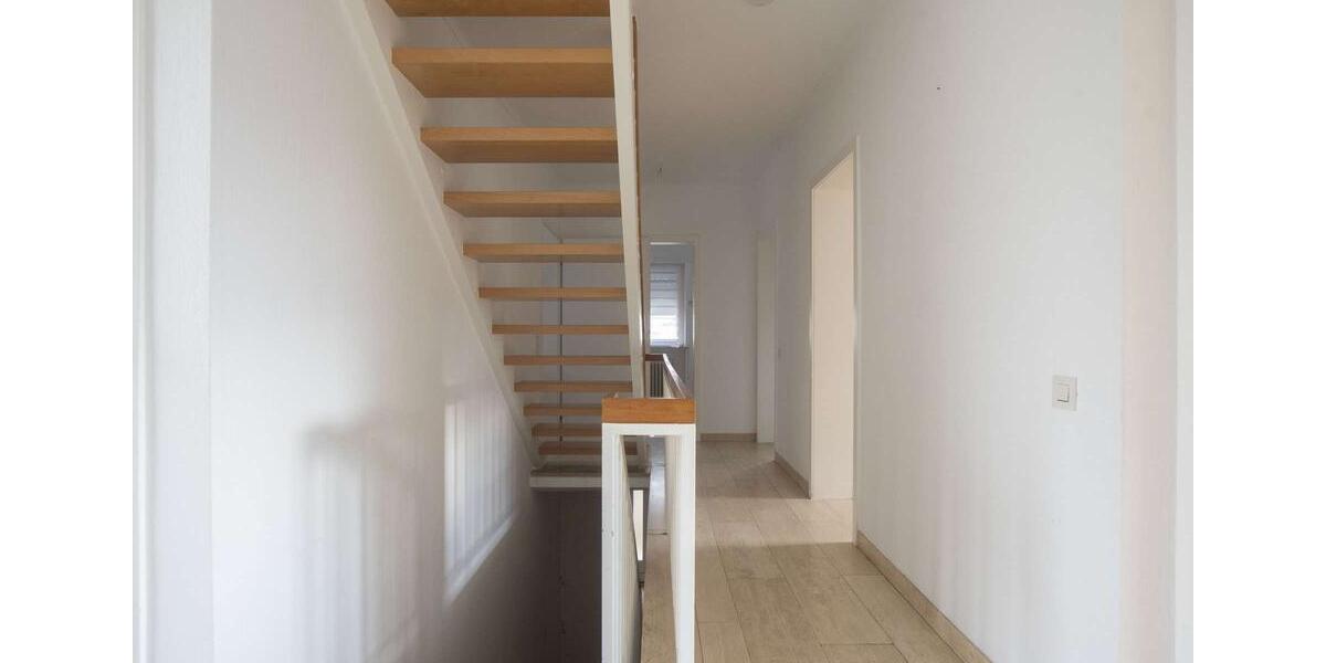 Einfamilienhaus Usingen - 6 Zimmer, 152 m&sup2;, 1.825&euro; | Angebot:25052887