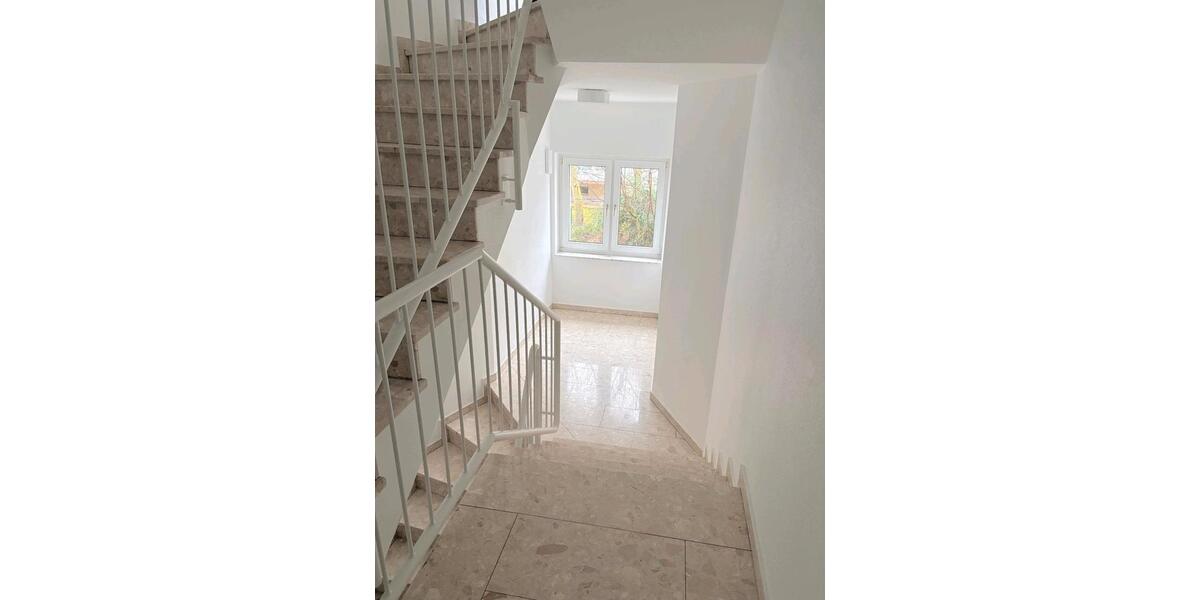 Etagenwohnung Gießen - 2 Zimmer, 50 m&sup2;, 870&euro; | Angebot:25782762