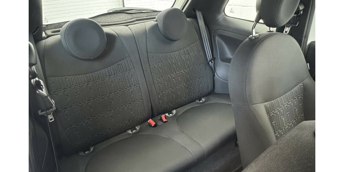 Fiat 500 1.0 Dolcevita Mild-Hybrid CarPlay 1. Hand 25.490 km 12.970 &euro; Lich 35423