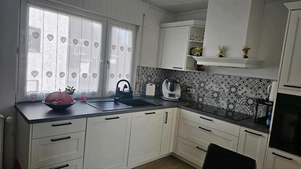 Mehrfamilienhaus, Wohnhaus Lich - 9 Zimmer, 160 m&sup2;, 330.000&euro; | Angebot:25876197