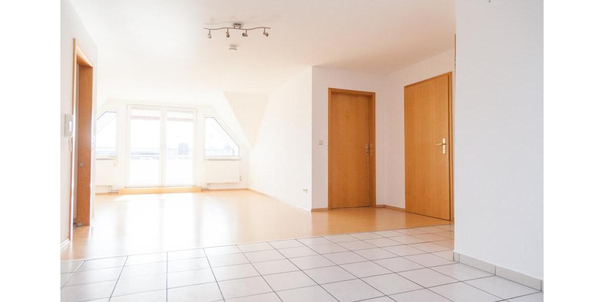 Dachgeschoßwohnung Staufenberg - 3 Zimmer, 96 m&sup2;, 240.000&euro; | Angebot:25390607