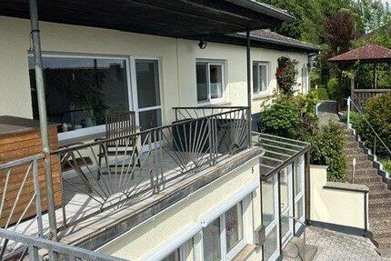 Haus Weimar (Lahn) - 7 Zimmer, 201 m&sup2;, 645.000&euro; | Angebot:27002302