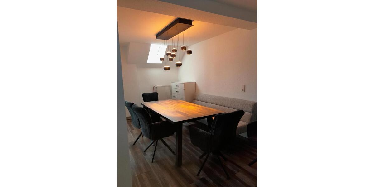 Etagenwohnung Gießen - 4 Zimmer, 14 m&sup2;, 400&euro; | Angebot:26648517