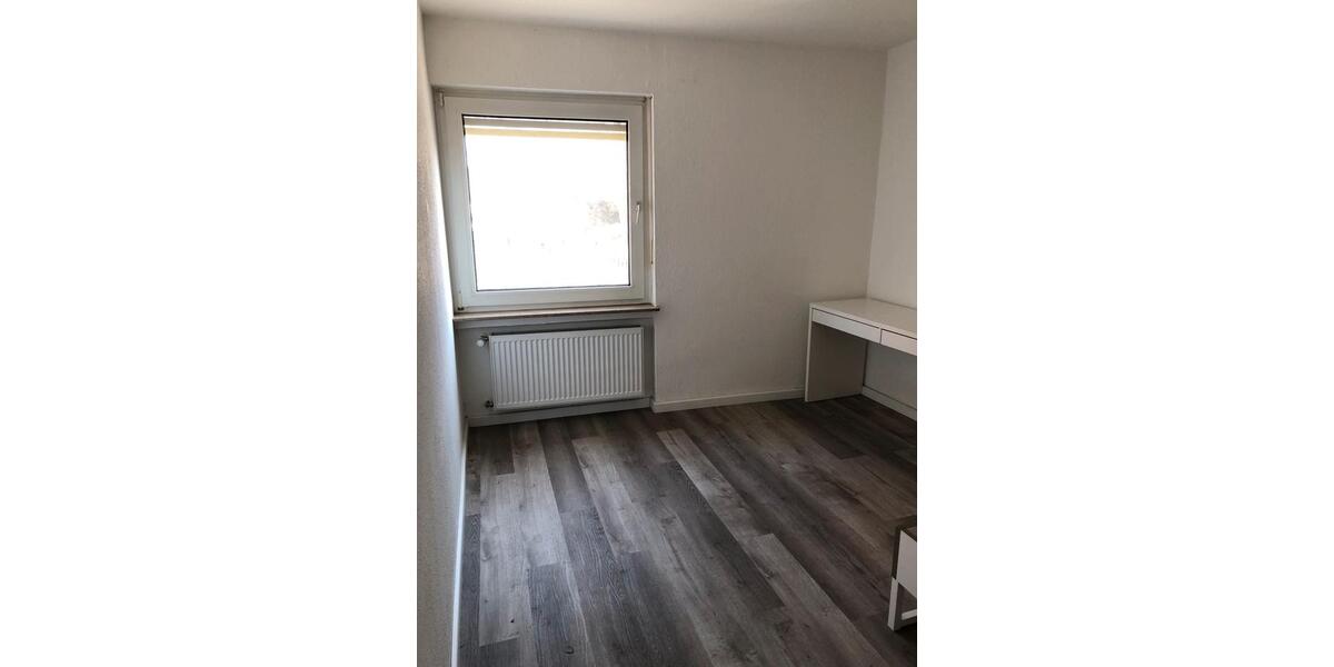 Etagenwohnung Gießen - 10 Zimmer, 25 m&sup2;, 490&euro; | Angebot:25940373