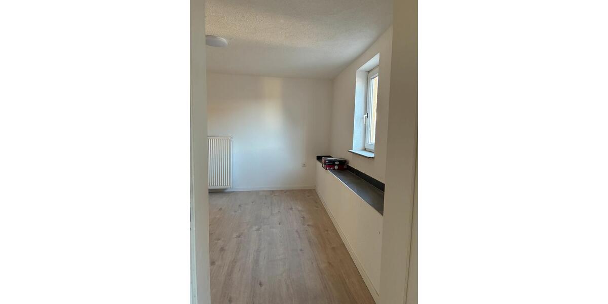 Etagenwohnung Buseck - 2.5 Zimmer, 82 m&sup2;, 1.135&euro; | Angebot:25343849