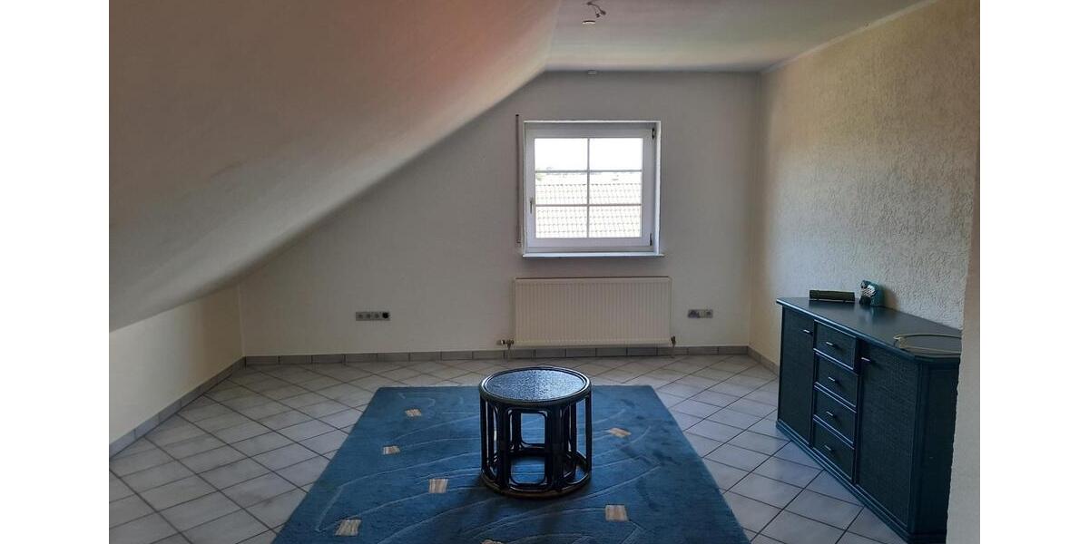 Dachgeschoßwohnung Friedberg (Hessen) - 2 Zimmer, 11 m&sup2;, 700&euro; | Angebot:26664724