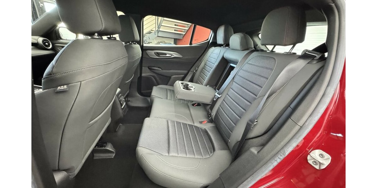 Alfa Romeo Tonale 1.6 VGT-D Sprint ACC Sitzheizung 8.880 km 23.285 &euro; Lich 35423